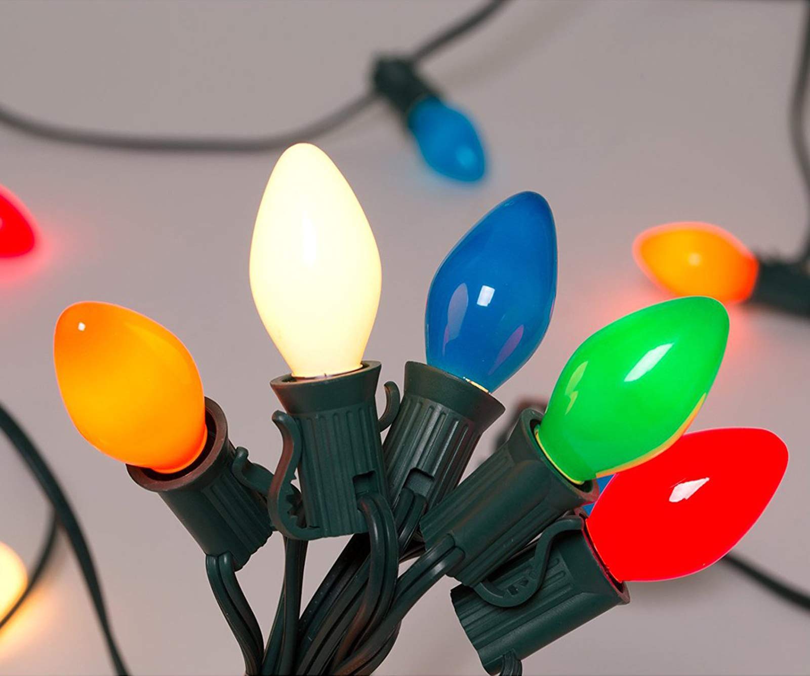 GOOTHY C7 multicolor bulbs illuminate outdoor spaces with nostalgic charm.