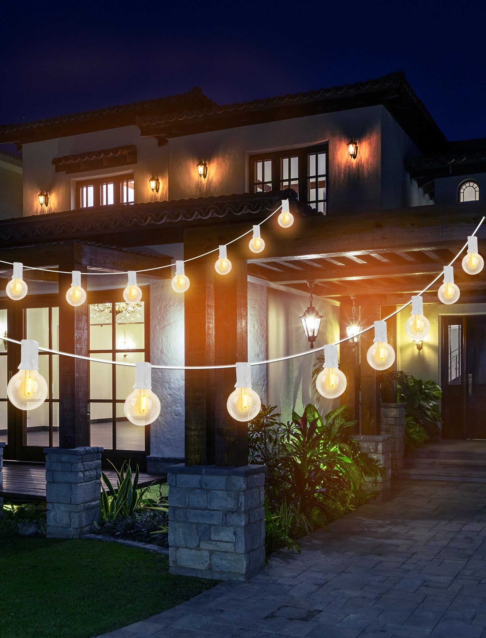 Goothy end-to-end connectors enable scalable outdoor lighting layouts.