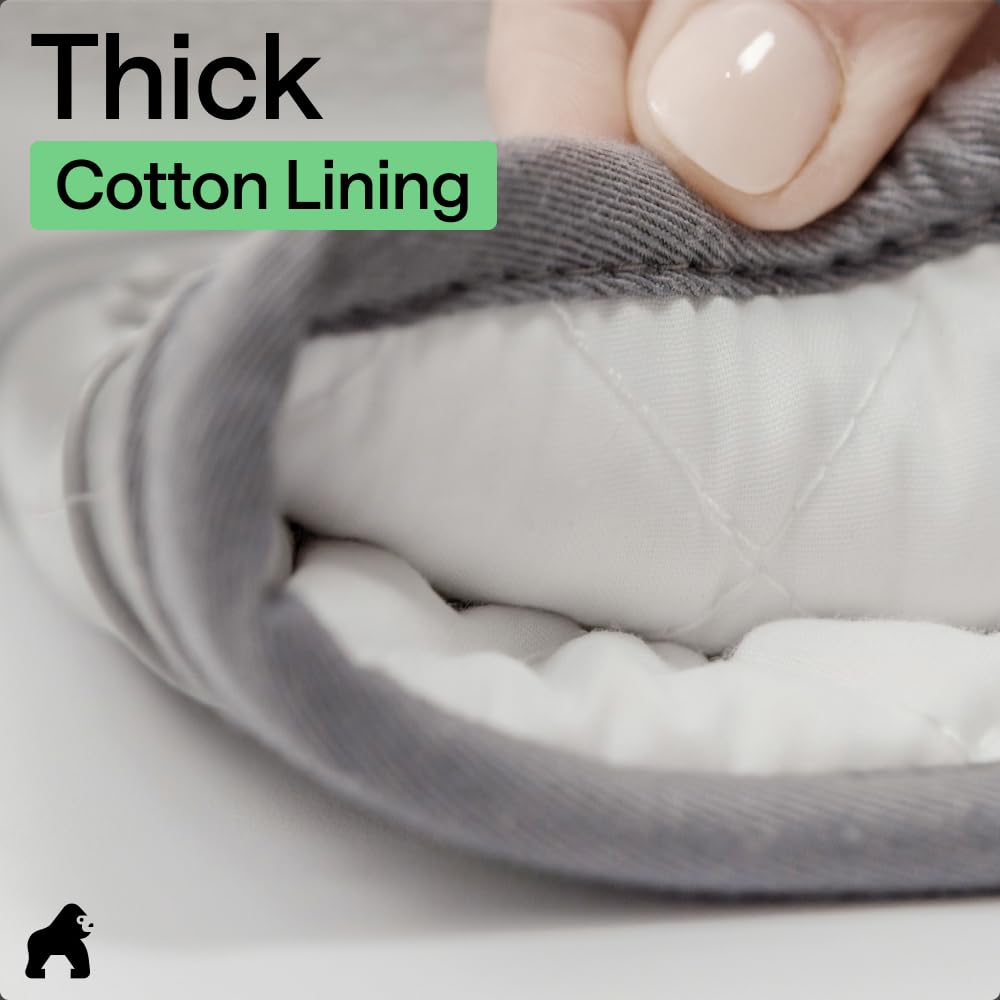 GORILLA GRIP soft cotton lining adds comfort during long cooking sessions.