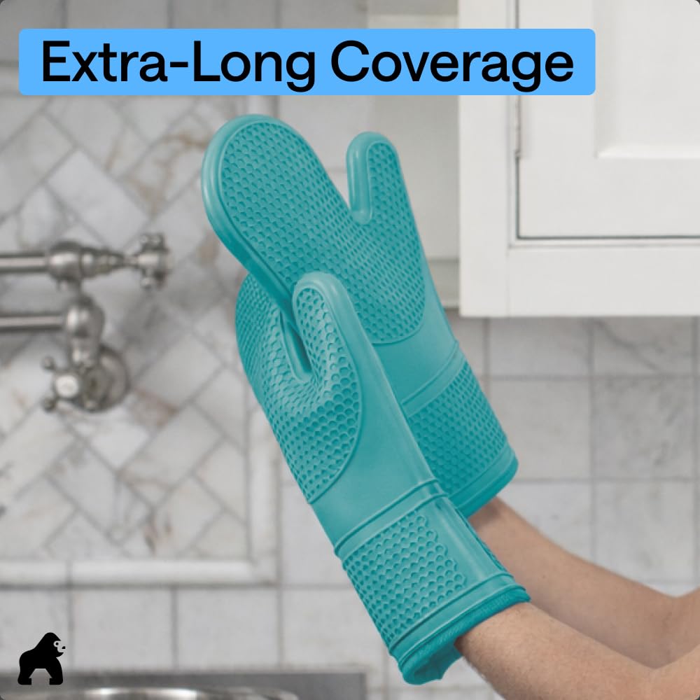 GORILLA GRIP kitchen potholders set complements the mitts for safe transfers.