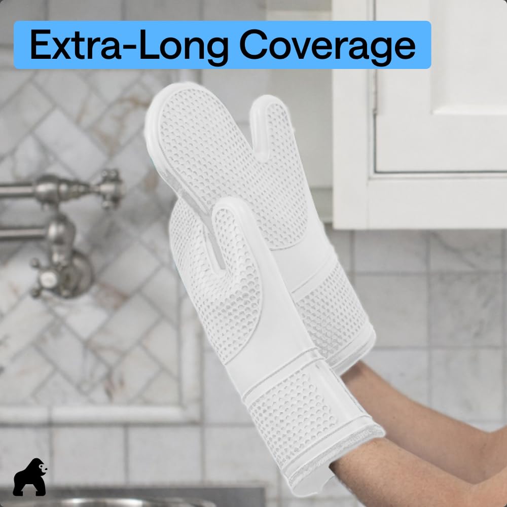 Extended 12.5-inch length provides forearm coverage during grilling and baking.