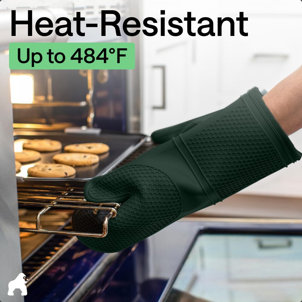 GORILLA GRIP mitt provides heat protection up to 484°F for grill and oven use