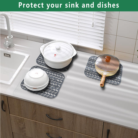 GUUKIN easy-to-clean mat stays dishwasher safe for quick maintenance.