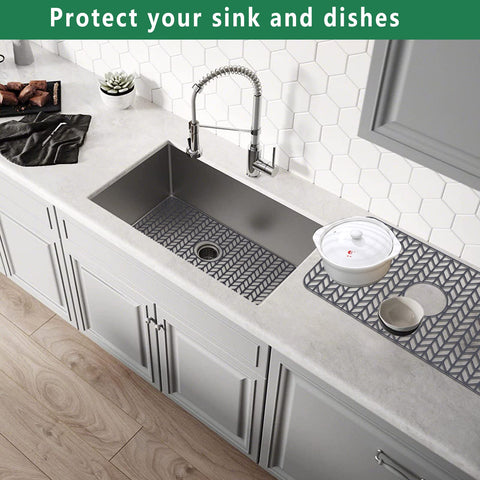 GUUKIN heat-resistant silicone kitchen mat withstands hot pots and pans safely