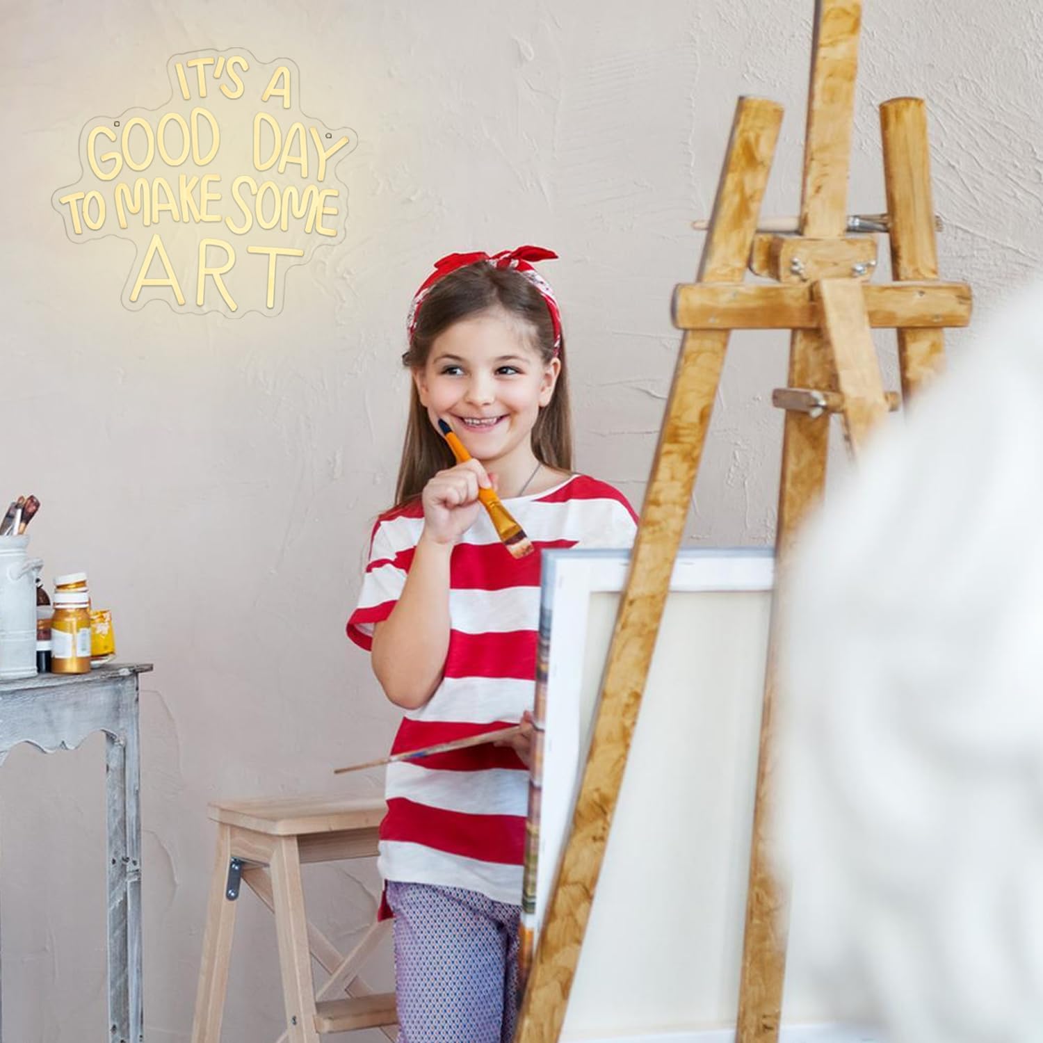 Gyaksjm Good Day neon sign-wall-mount shows simple setup with hooks and chain.