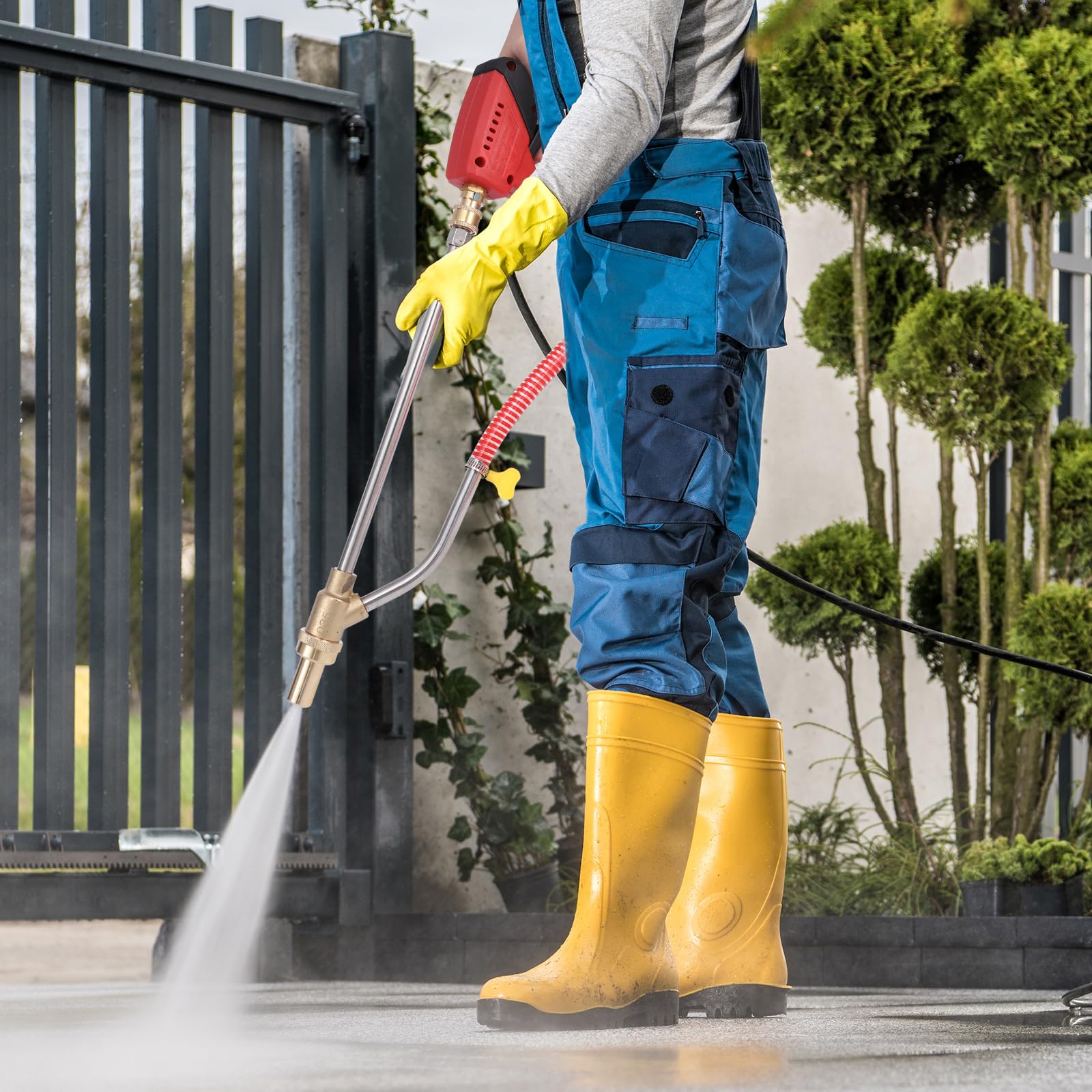 Gyfent sand input wand and 3m hose offer flexible, wide-reaching cleaning.