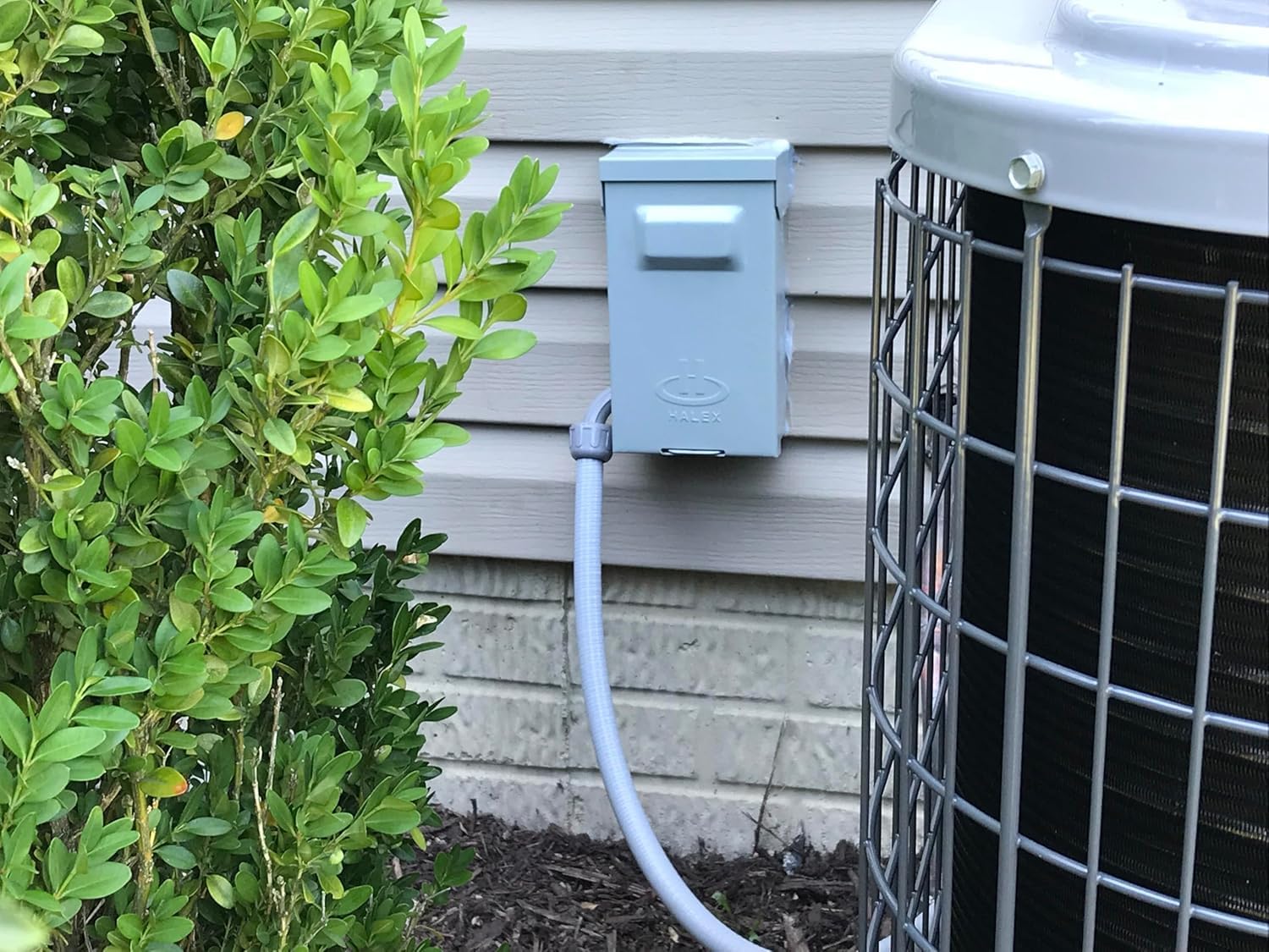 Halex HNF60R UL-listed label signals compliance for trustworthy electrical disconnections.