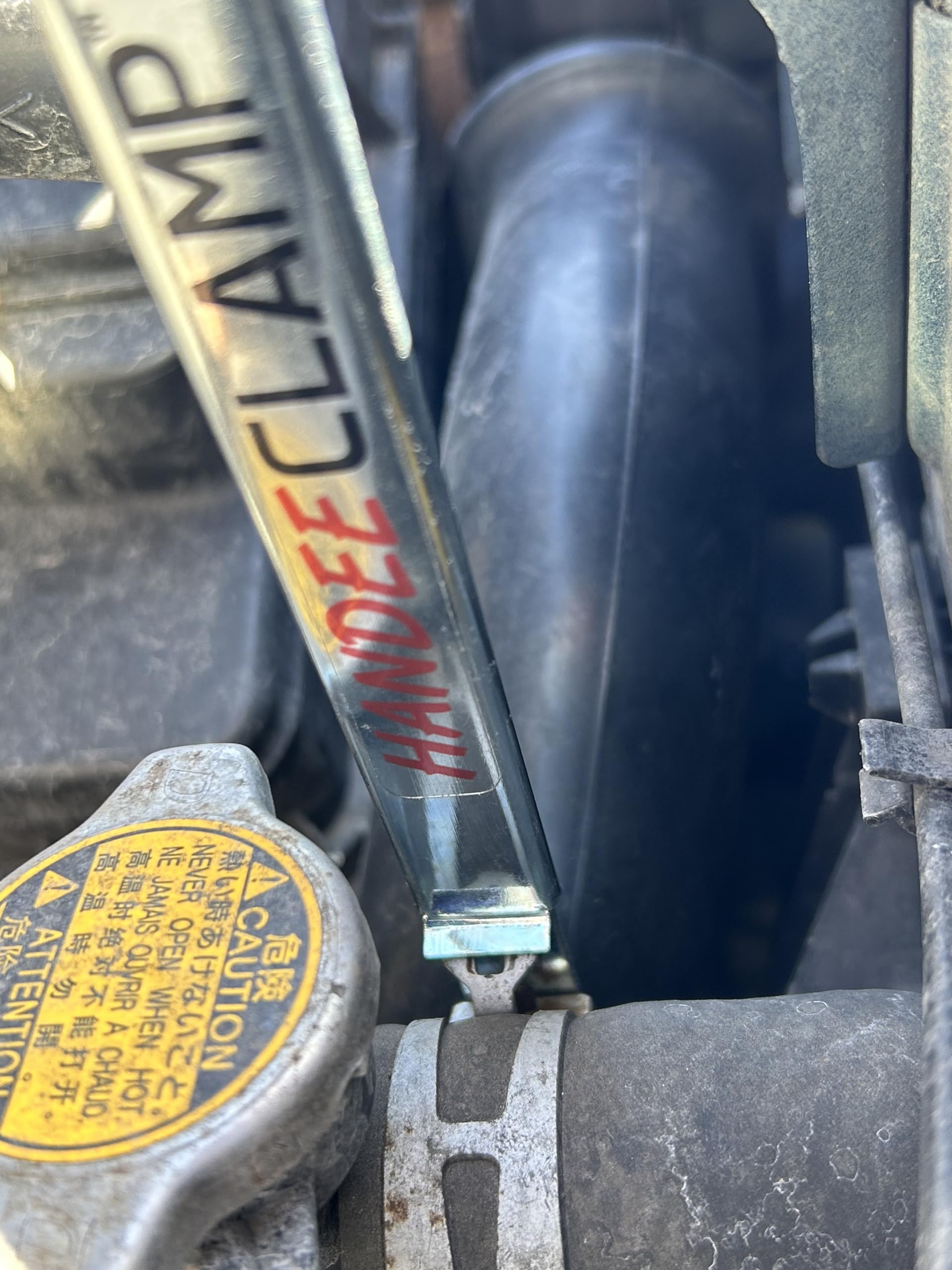 Handee Clamp made in the USA supports reliable job-site use