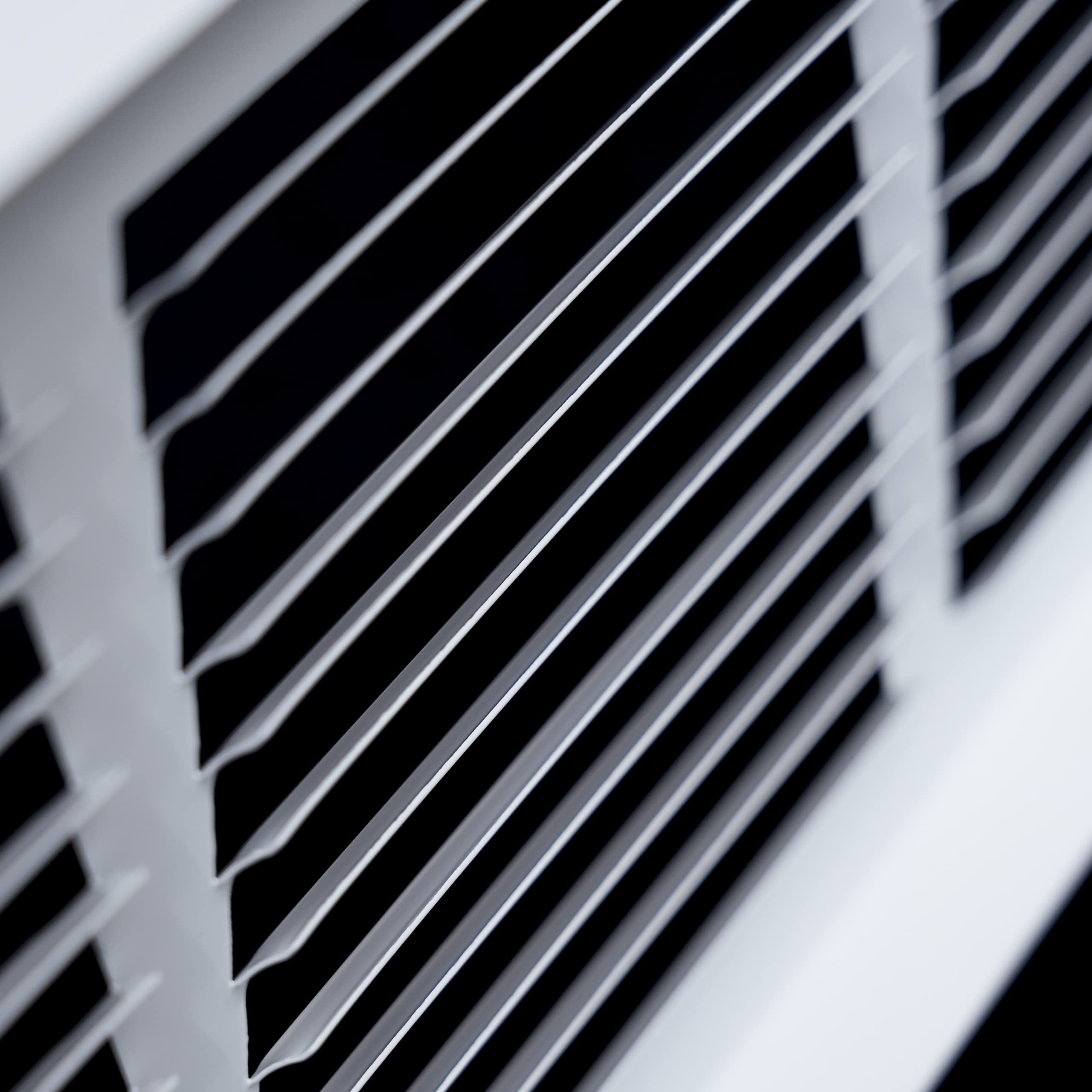 Handua side-angle view highlights 7/8 inch margin turnback.