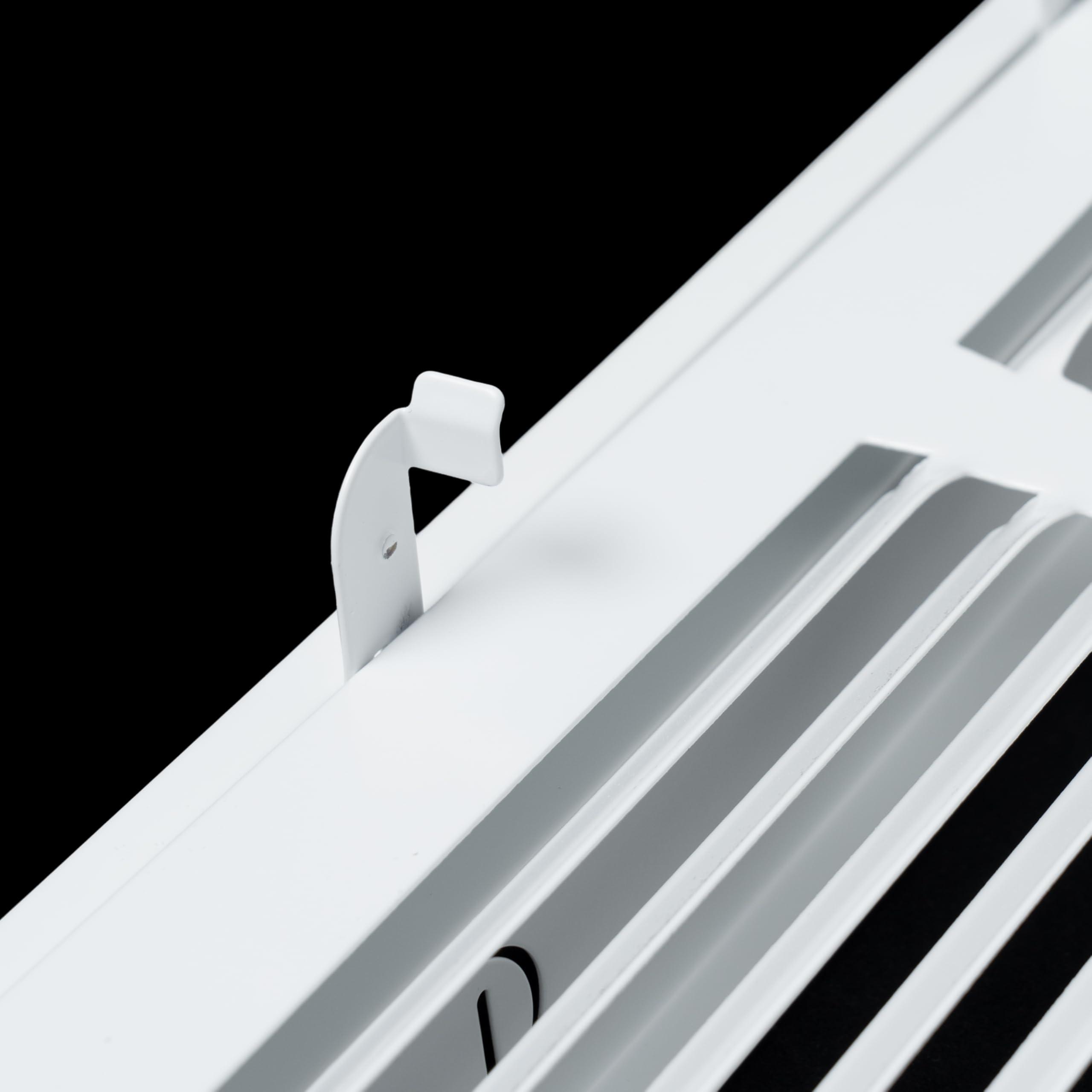 Handua mounting screws included for quick setup