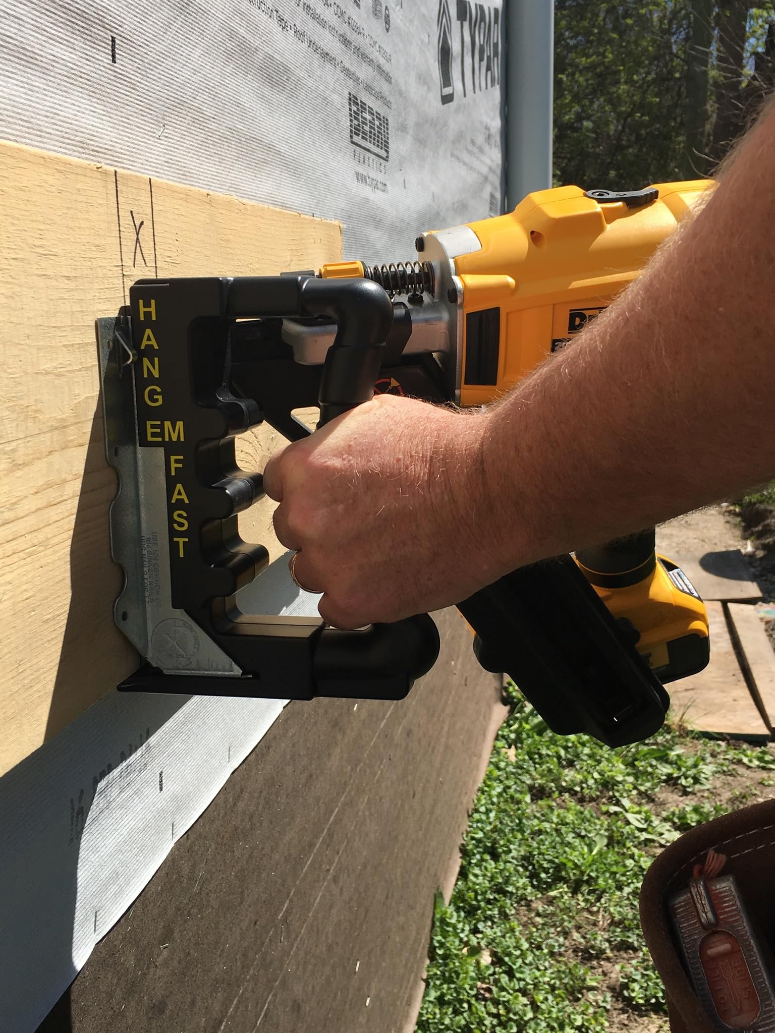 Hang Em Fast is lightweight and durable for on-site use