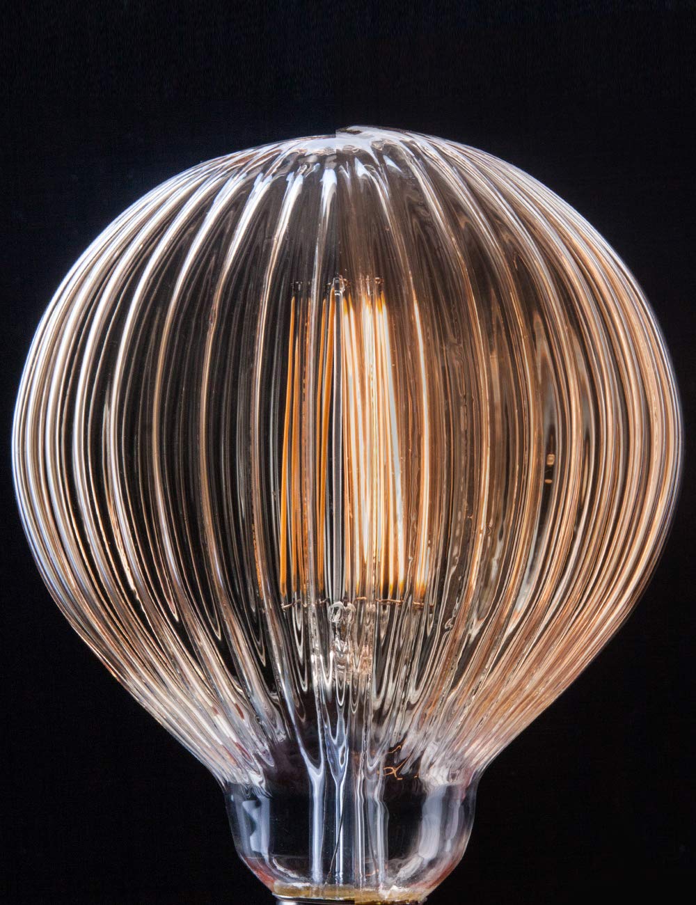 Harwez energy-saving filament bulb reduces electricity use over time.