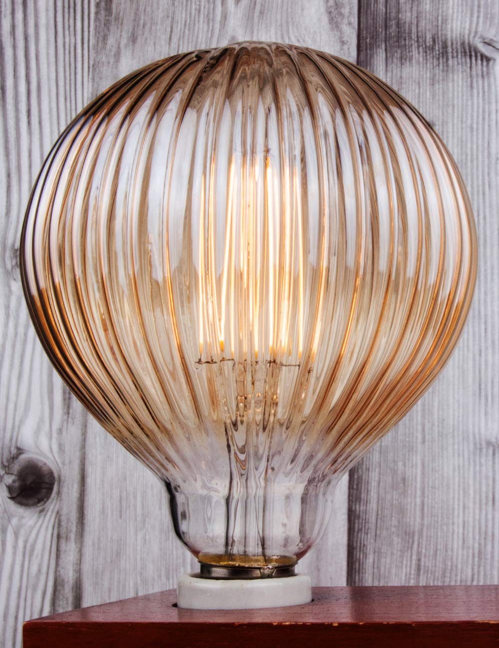 Harwez indoor-outdoor decor bulb suitable for versatile lighting placements.