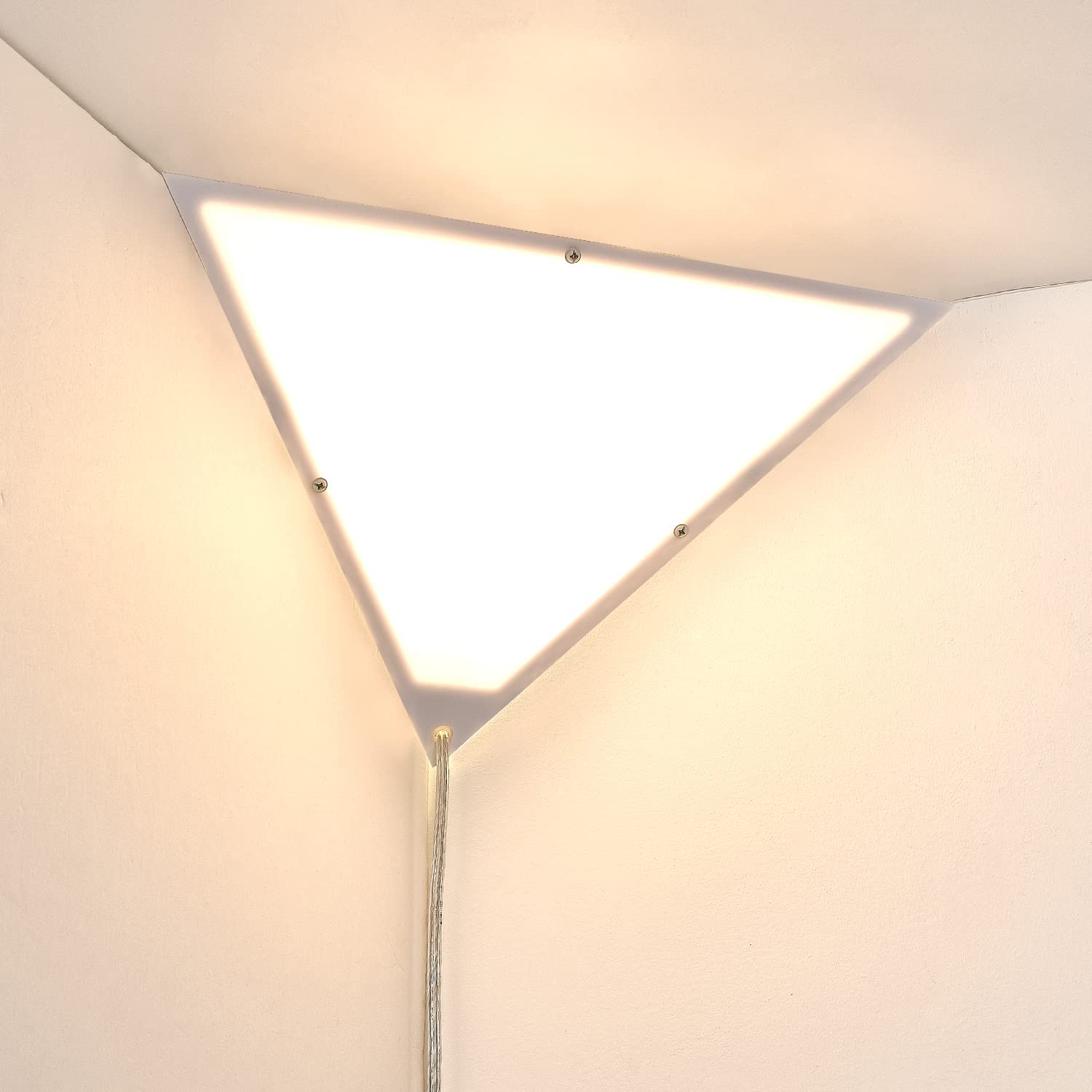 Haultop space-saving corner lamp fits small rooms and tight spaces.
