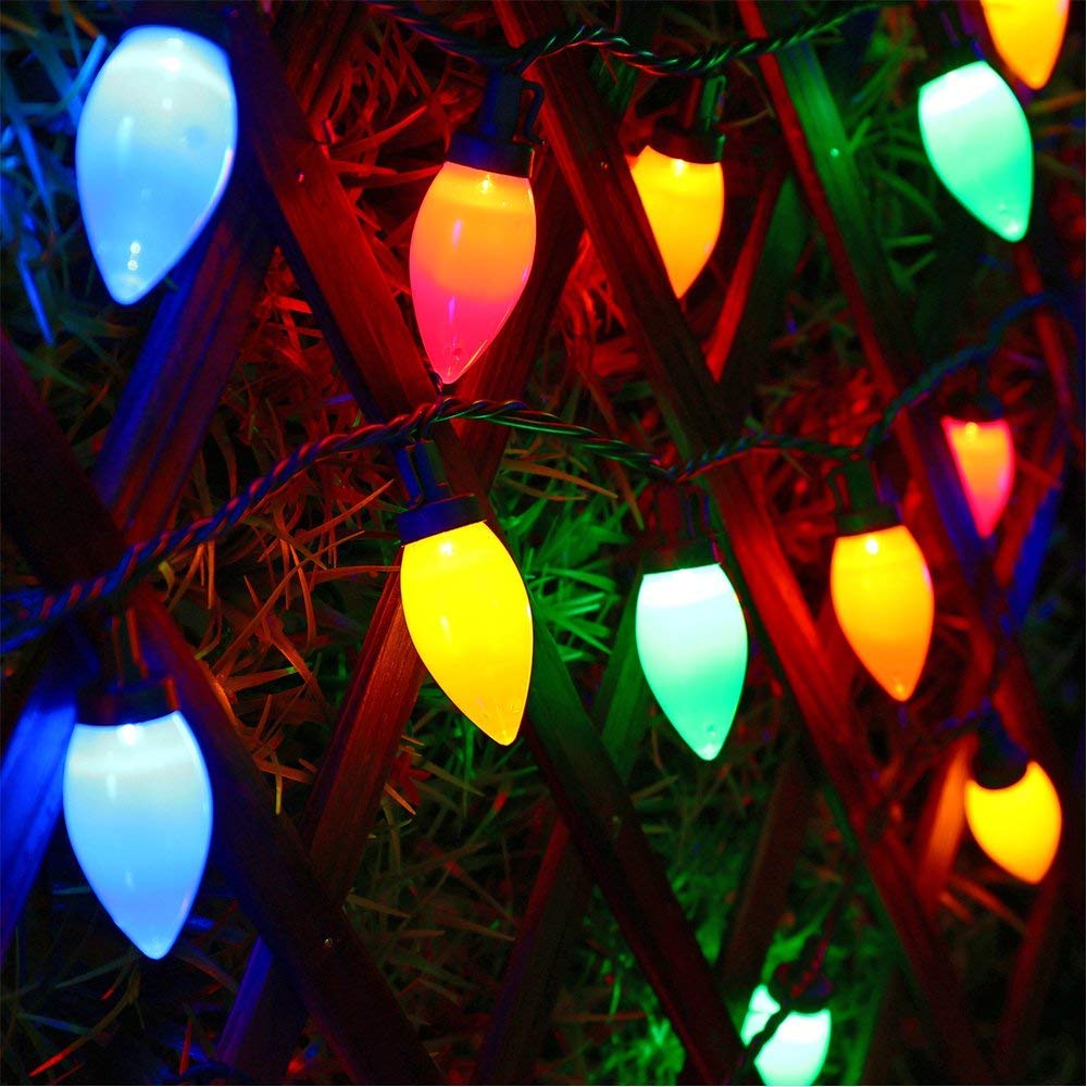 Hayata connectable LED lights end to end for customizable holiday displays