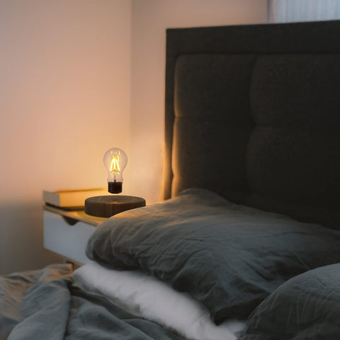 HCNT levitation base delivers cable-free LED lighting.