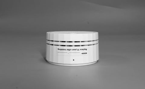 HEIMAN smoke detector side view with slim profile for discreet mounting