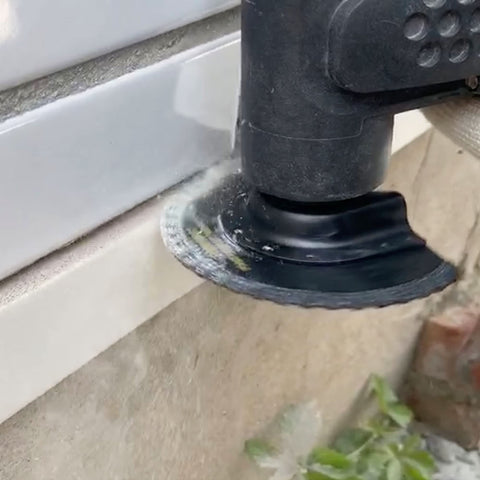 HEMUNC blade suitable for wall-to-floor joints near showers.