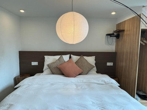Henjjras baby-room lampshade offers soft, safe illumination