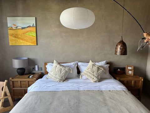 Henjjras hanging pendant shade in living room showing ambient lighting
