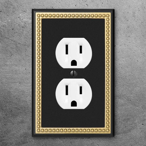 Henne Bery wall plate close-up highlights detailed pearled frame design.
