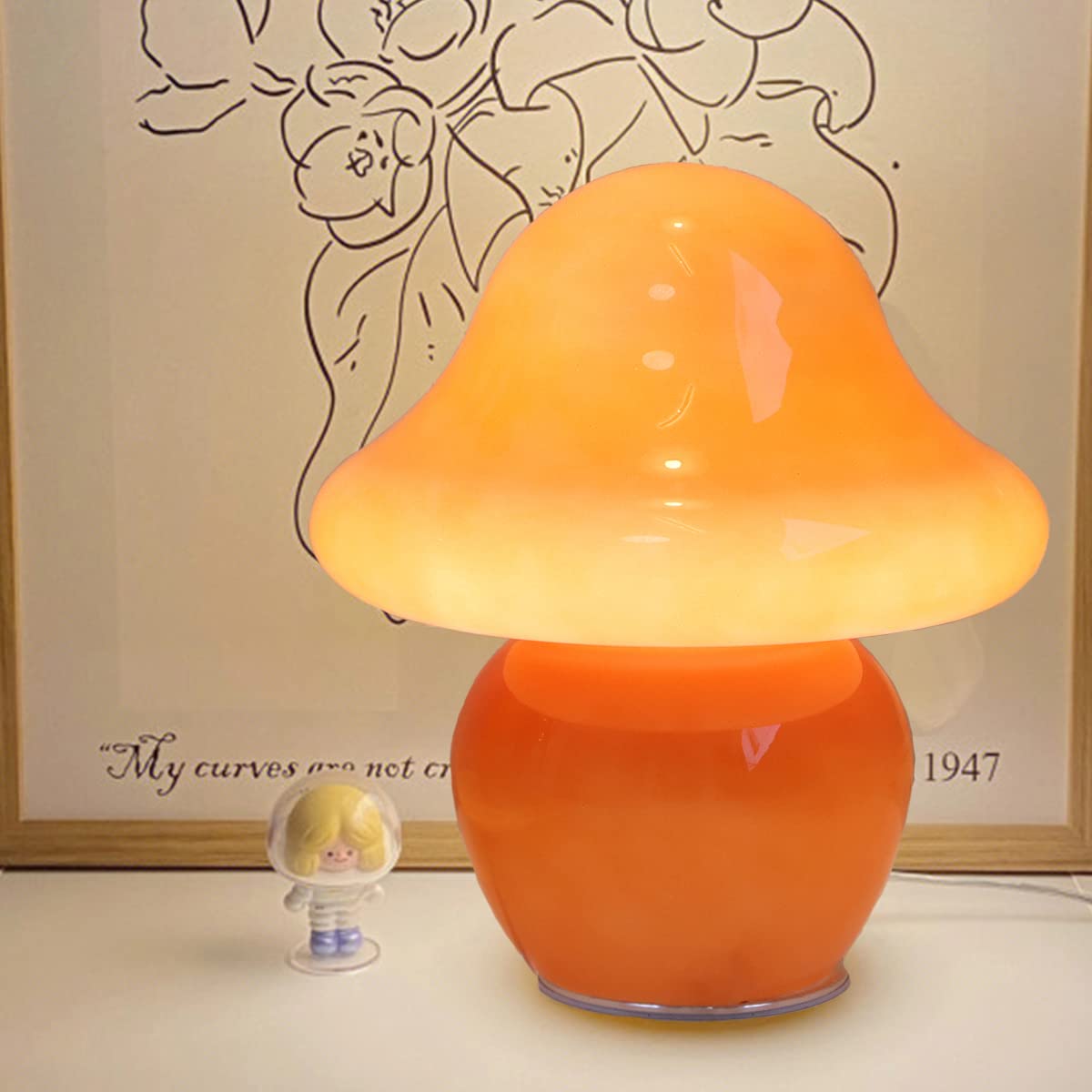 HEQET hand-blown shade mushroom lamp close-up detail