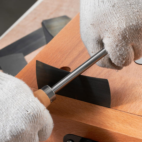 Hermit Tools double convex scraper for refined curves