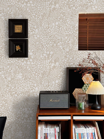 Heroad waterproof vinyl wallpaper suitable for bathrooms, durable and wipe-clean.