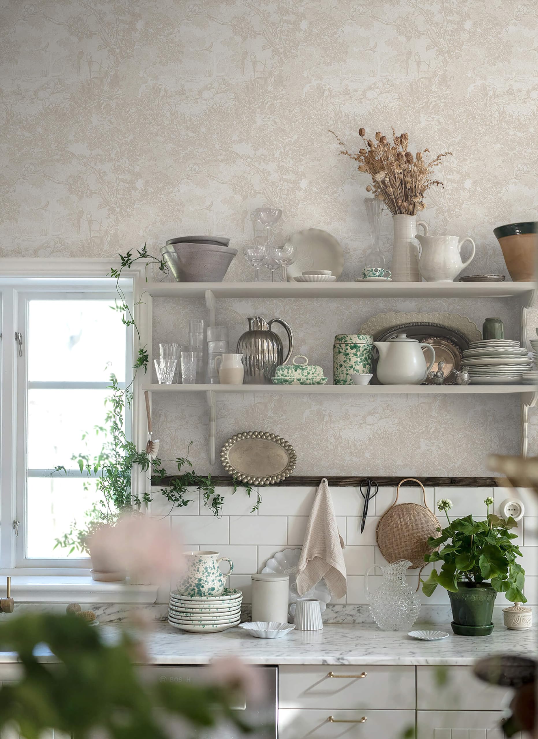 Heroad indoor waterproof wallpaper suitable for smooth surfaces.