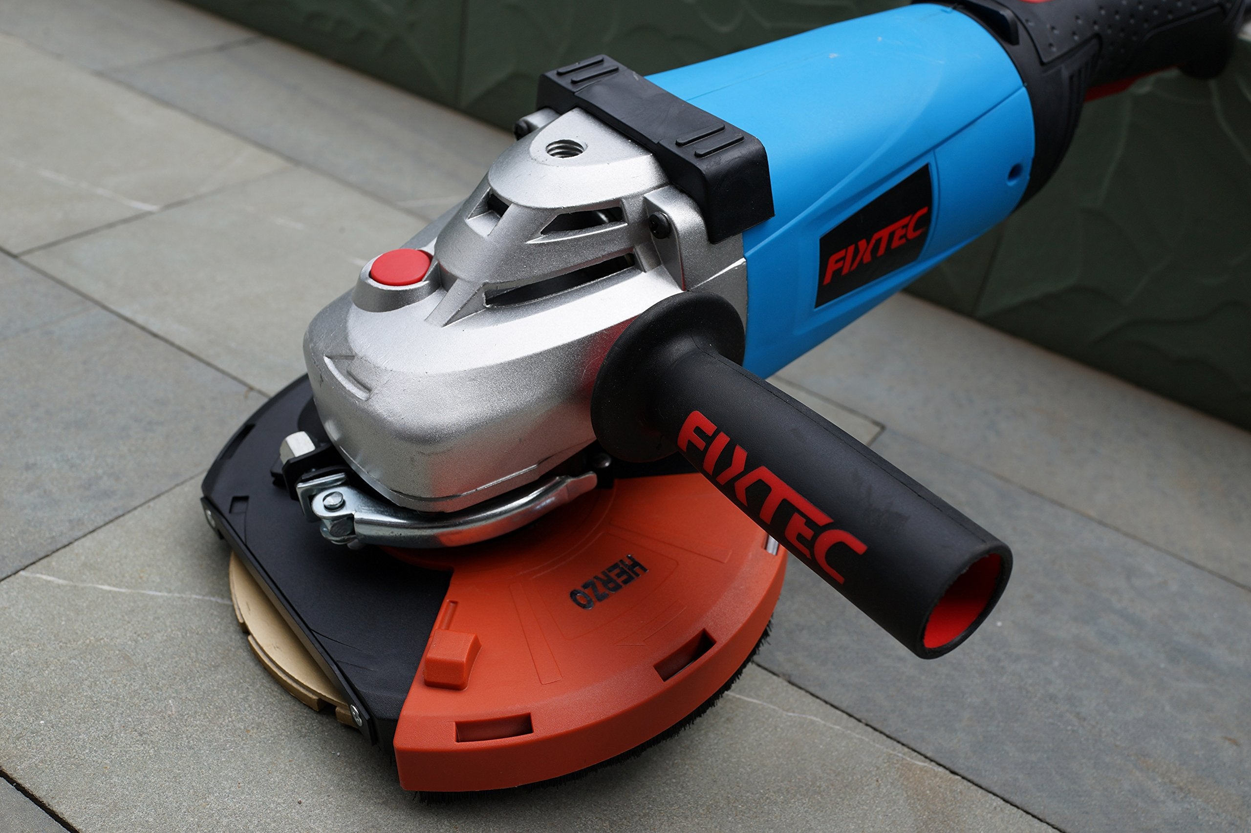 HERZO compatibility for popular 7-inch grinders enables versatile use
