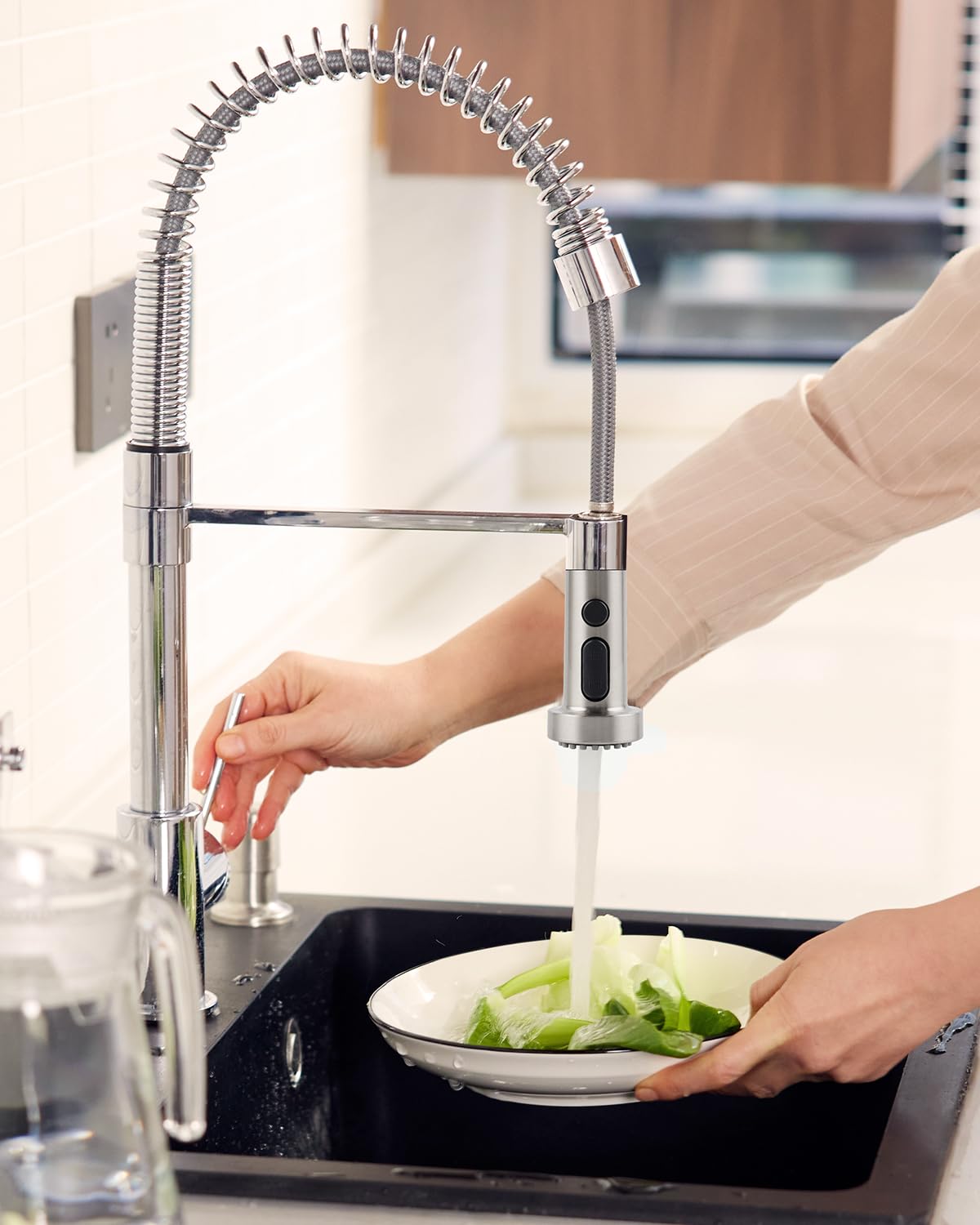 Hibbent universal compatibility with Moen and Kohler brands for upgrades.