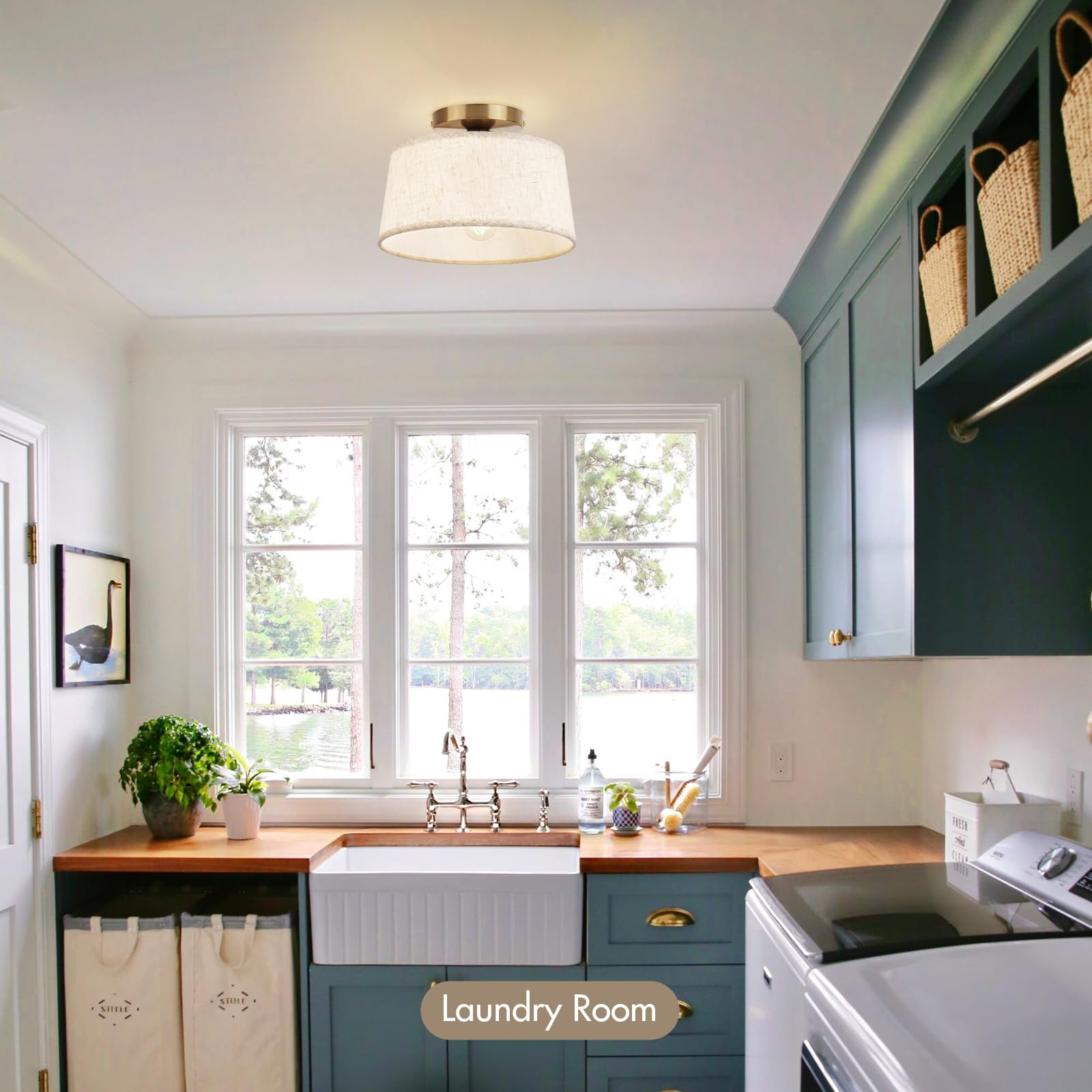 HILUXIA 2P soft-dimmable lighting with a compatible dimmer.