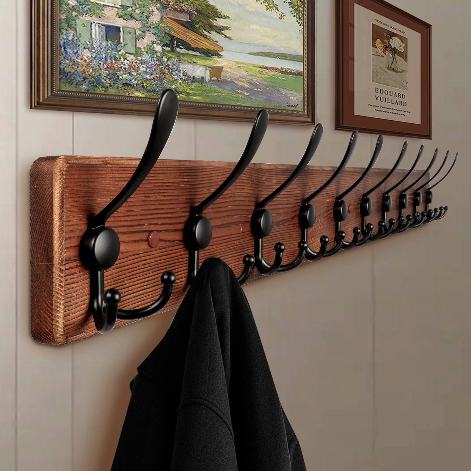 Close-up of rustic wood grain on Homagic wall-mounted rack