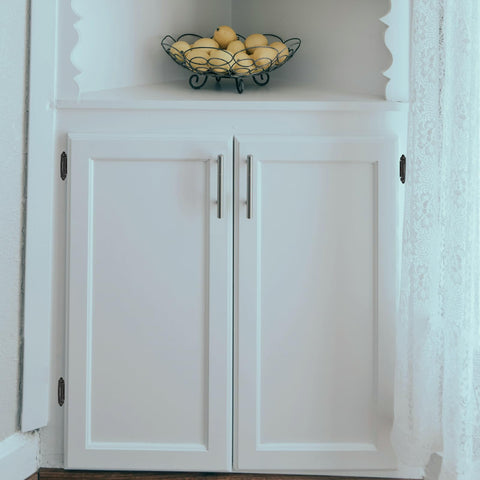 Home Expert silicone damper ensures quiet, smooth closing every time.