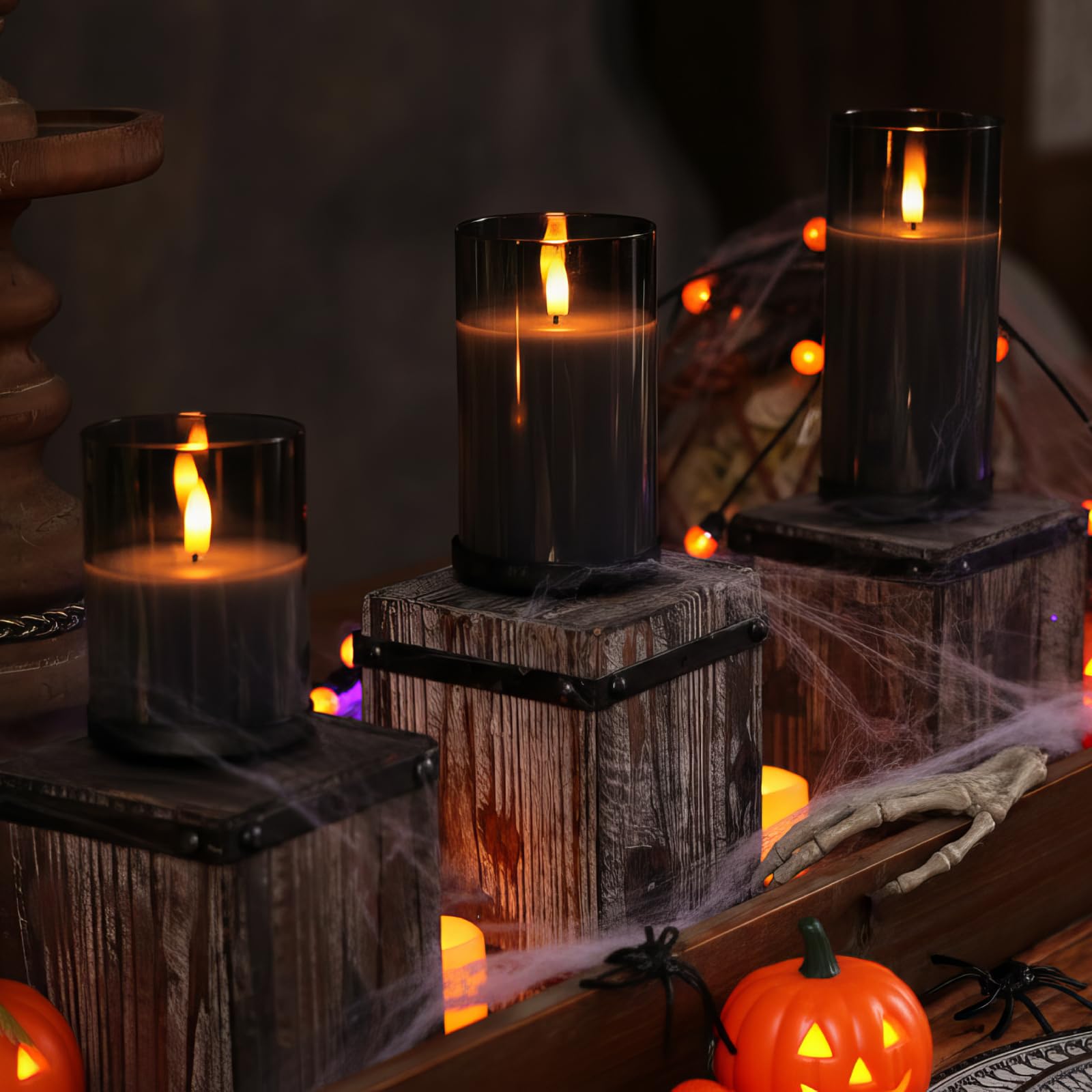Homemory grey glass flameless candle showcases real wax texture and vivid flicker.