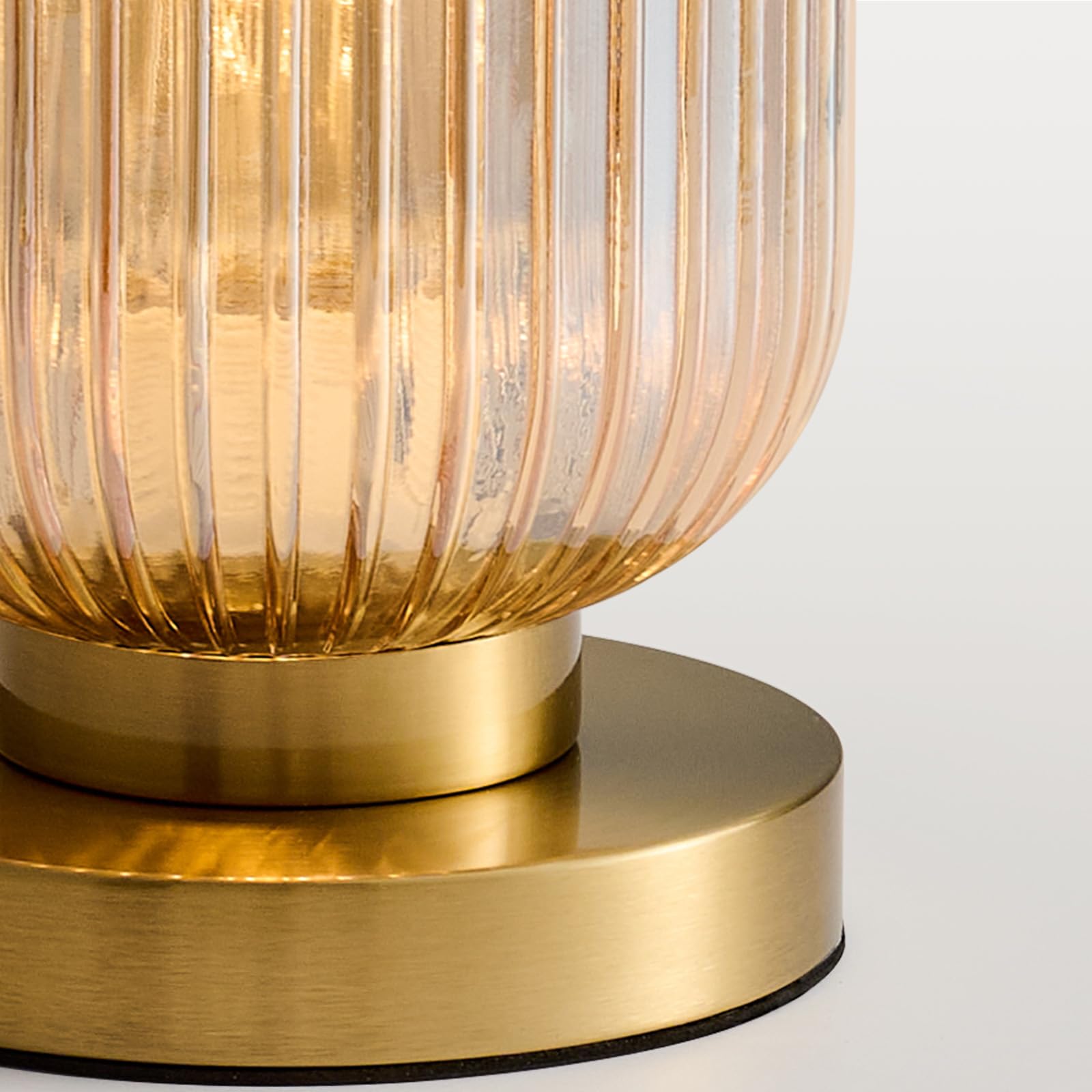 HONIEGG plug-in glass lamp cord allows flexible placement near outlets