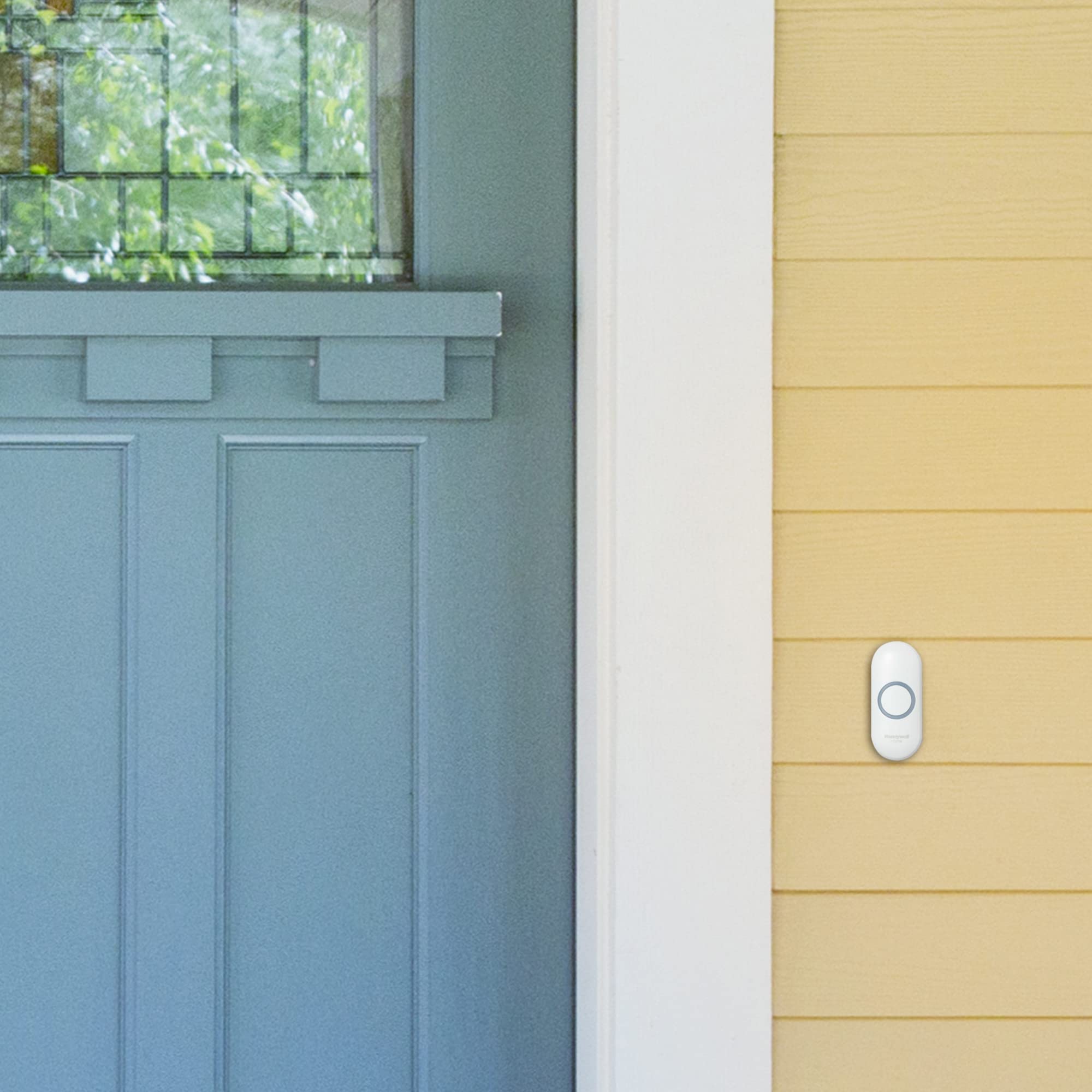 RDWL917AX2000 wall mount; quick, secure installation option.