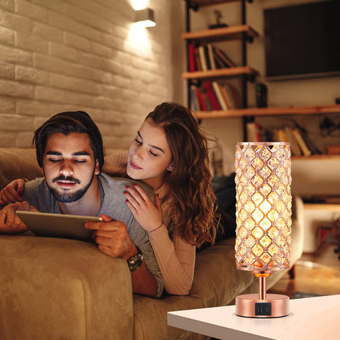 Hong-in LED bulb 2700K warm light for cozy evenings.