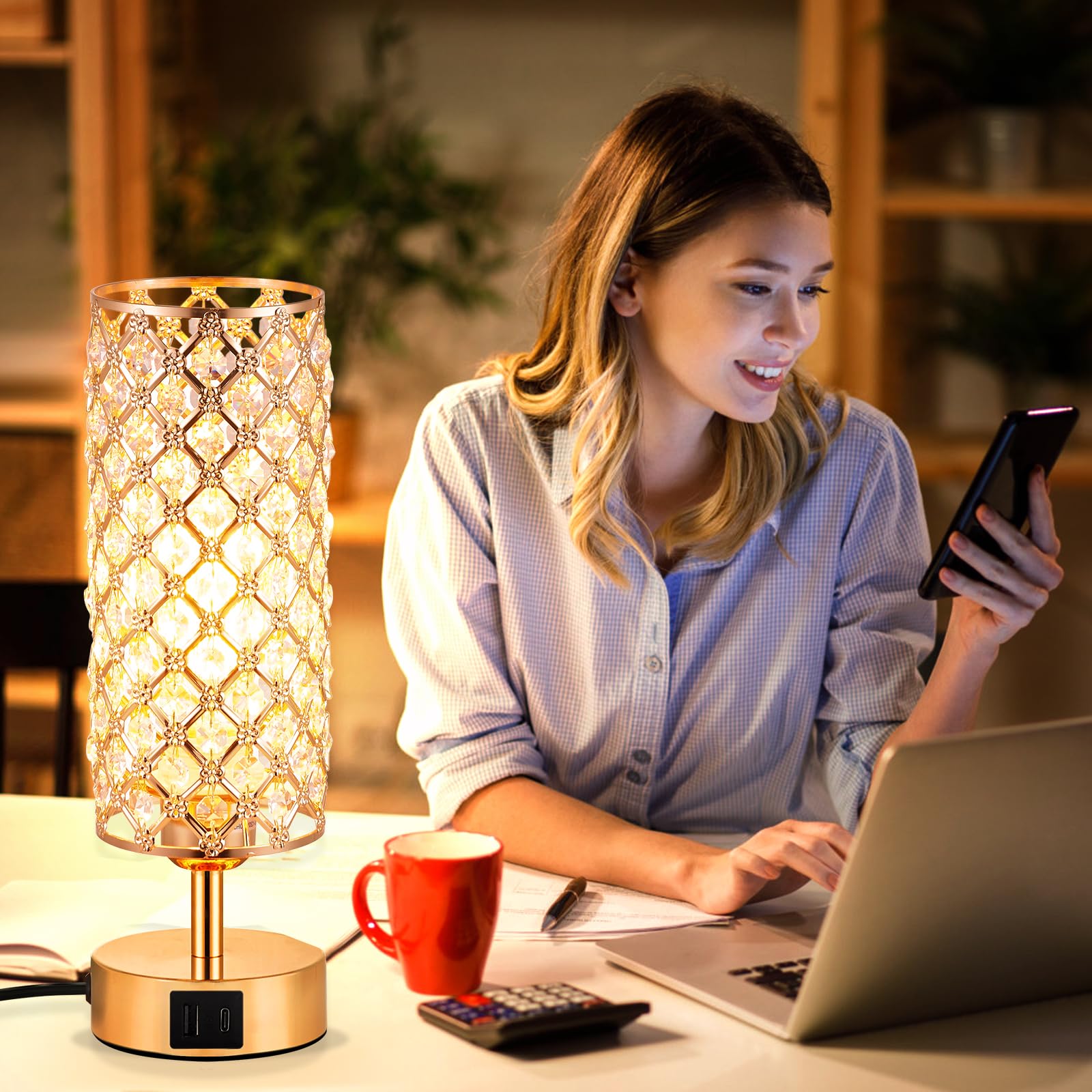 Hong-in lamp base with USB-C and USB-A ports for device charging.