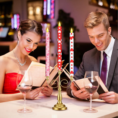 Honoson dinner table display with Valentine candles for a warm glow.