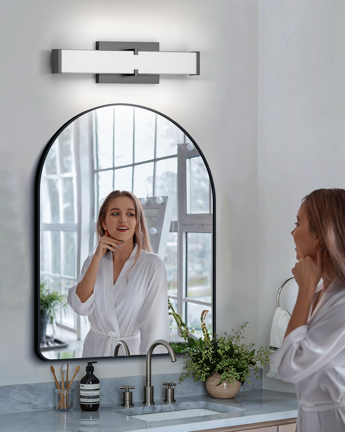 HOPAI ETL-certified bathroom light meets safe wiring standards.
