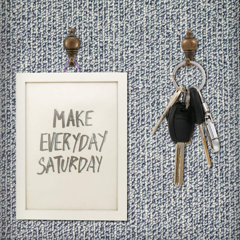 Hotop 30-piece push-pin hangers pack provides versatile room organization