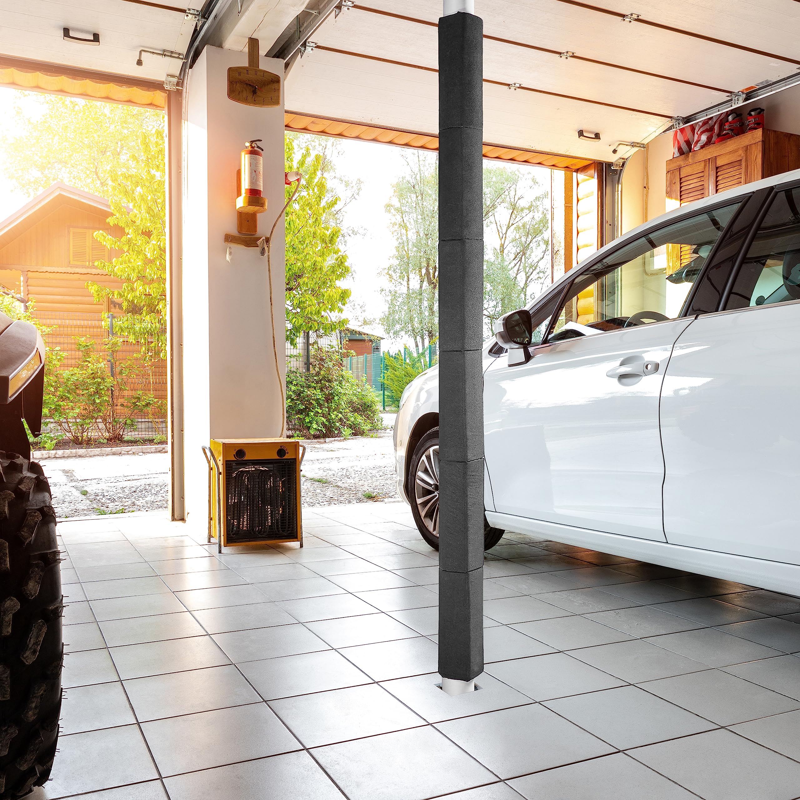 Hudson Comfort pole wrap with secure hook-and-loop closure for a tight, durable fit.