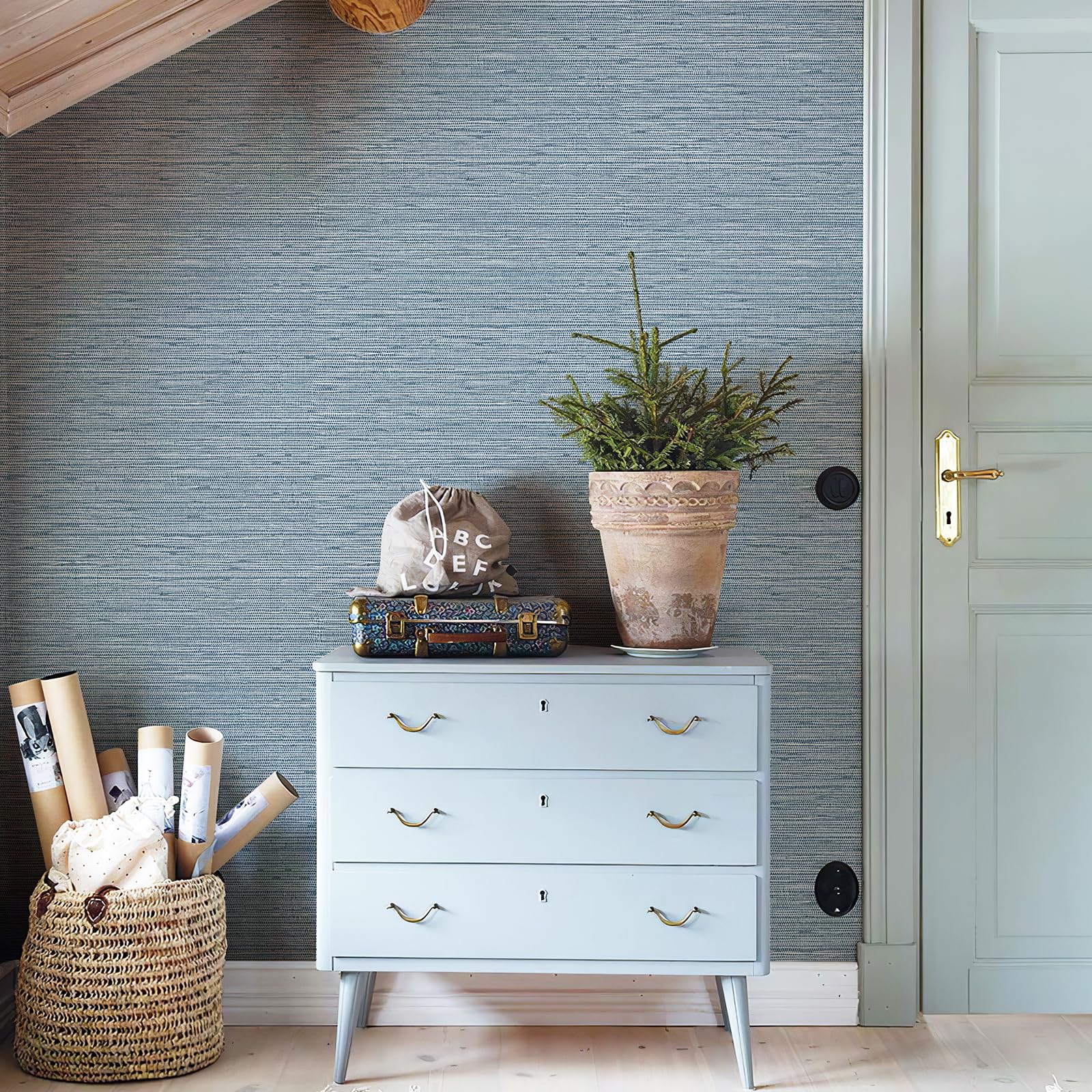 HueBurst grasscloth wallpaper long and short panels for versatile coverage