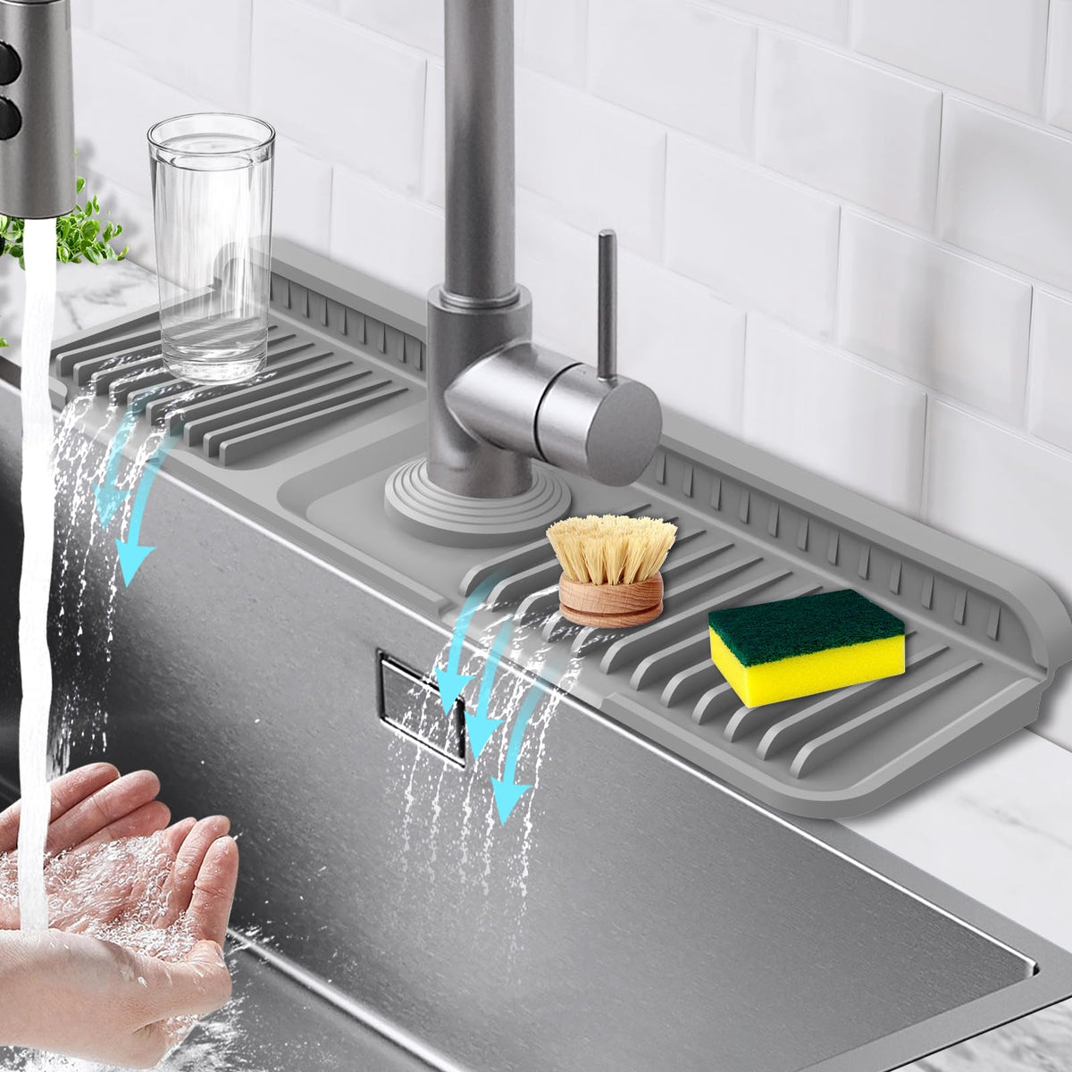 Hugro Tarfive sink splash guard with 7-degree slope directs water into the sink for a dry countertop.