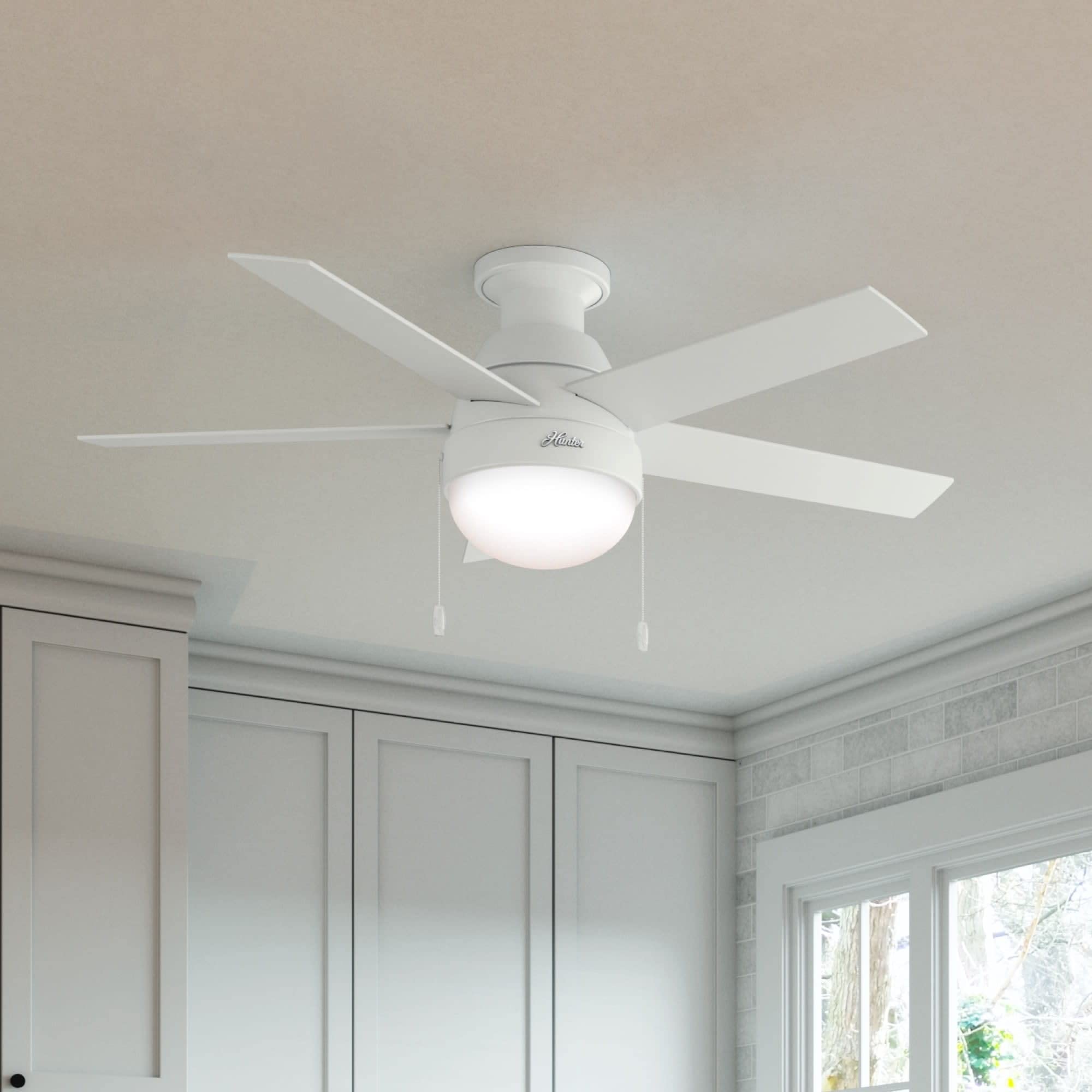 Five blades with a 13 degree pitch maximize airflow and comfort.