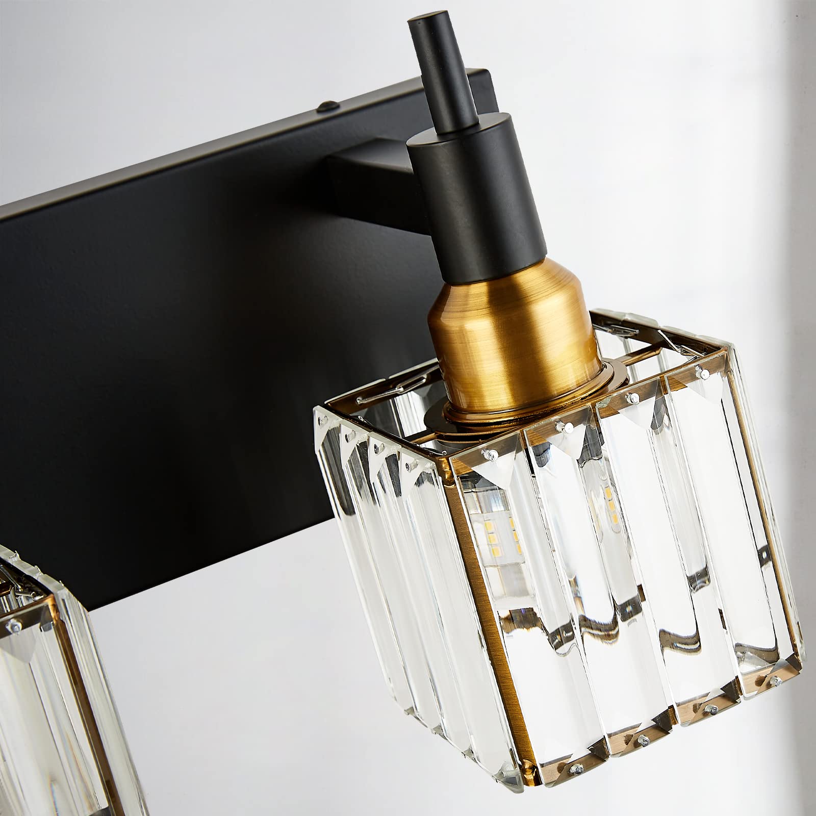 HUOKU crystal cover refracts light for a premium glow
