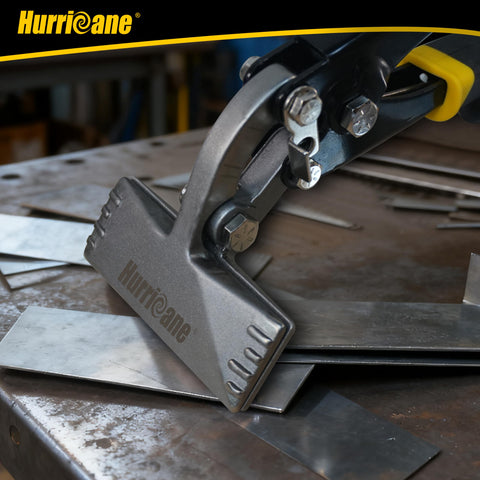 HURRICANE offset seamer during ductwork application with aligned seams.