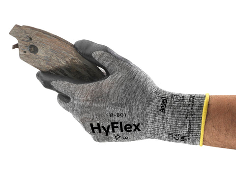 15-gauge liner delivers a tailored feel that follows hand contours.