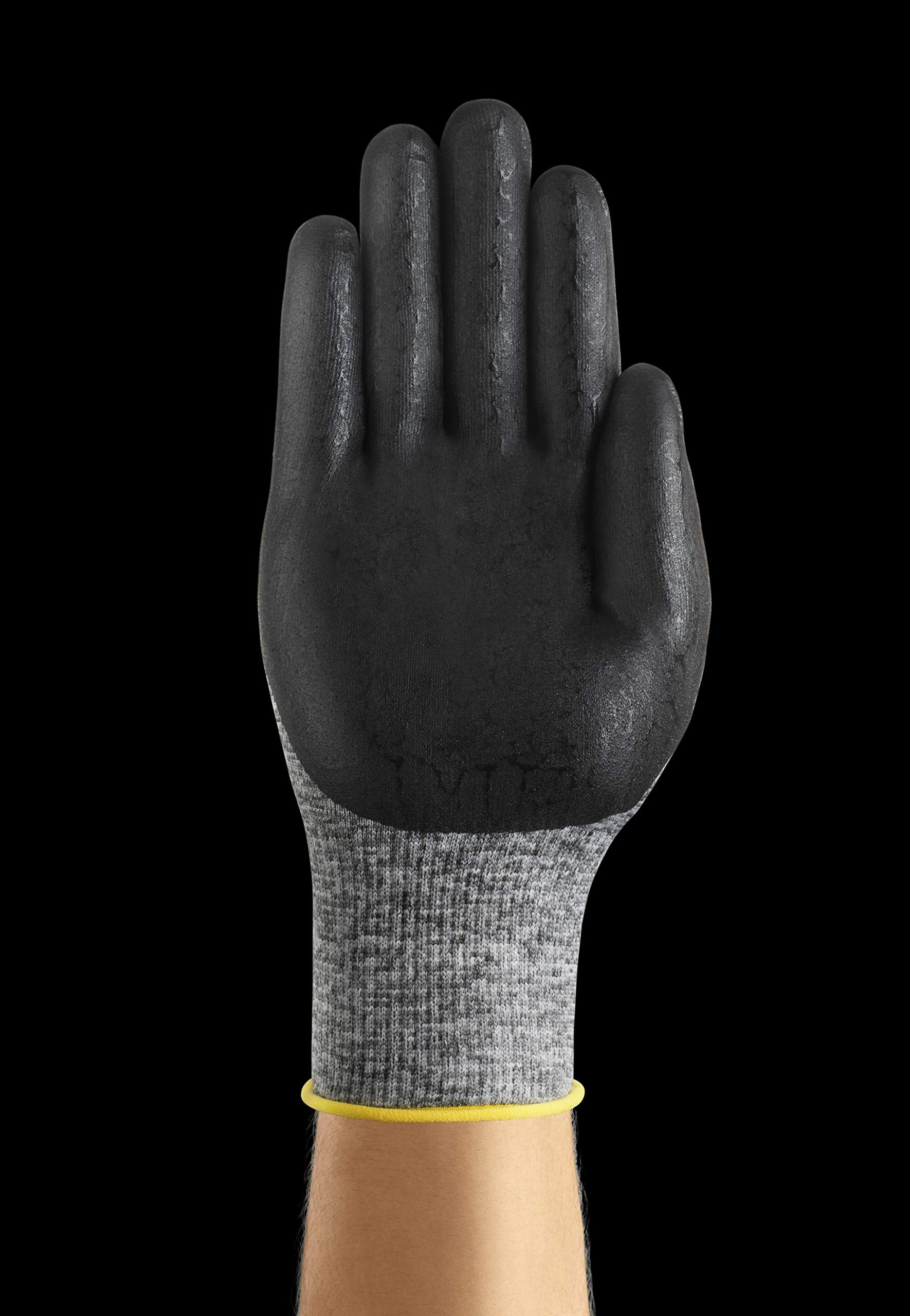 HyFlex 11-801 foam nitrile coating delivers reliable grip in dryness and moisture.